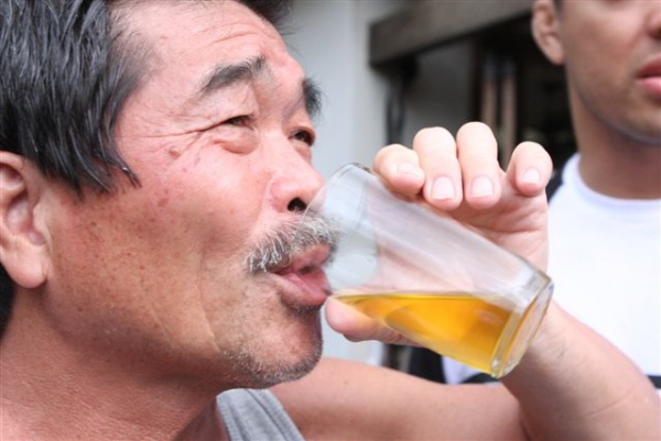 Machida and Father drink urine 1
