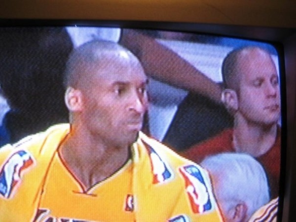 fedor-watching-lakers-play